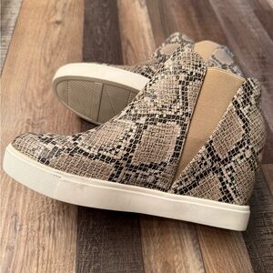 Women's Snake Print Slip-On High Top Sneakers